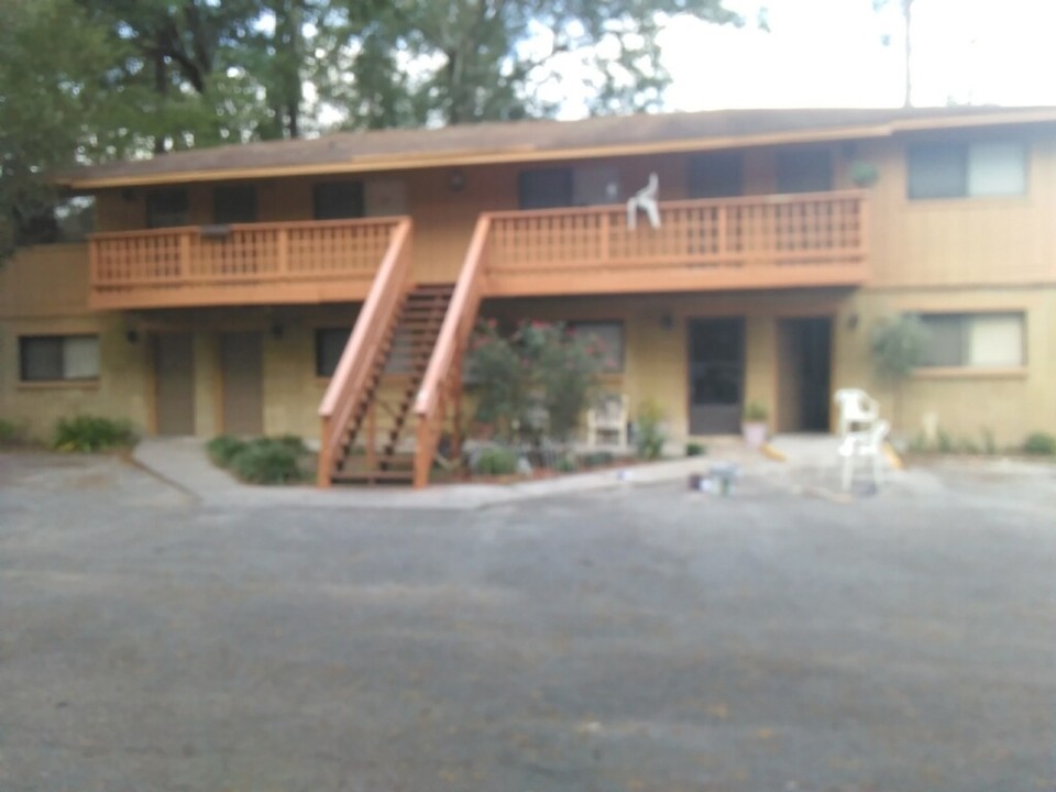 630 SW 67th Ter in Gainesville, FL - Building Photo