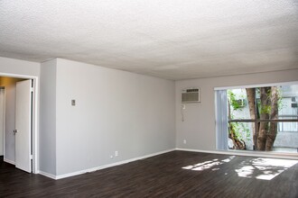 fai213 in Los Angeles, CA - Building Photo - Interior Photo