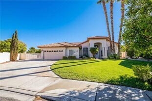 1400 Castle Crest Dr in Las Vegas, NV - Building Photo