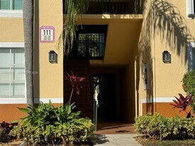 111 Yacht Club Way in Hypoluxo, FL - Building Photo