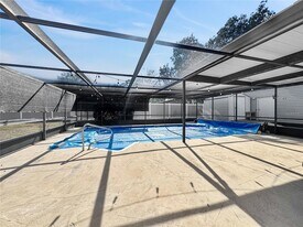 1003 County Rd 17A W in Avon Park, FL - Building Photo