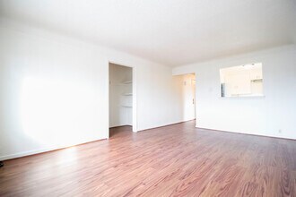 3930 Upton Ave, Unit 1 in Toledo, OH - Foto de edificio - Building Photo