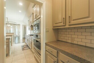 13802 Royal Ridge Dr in Pearland, TX - Building Photo - Building Photo