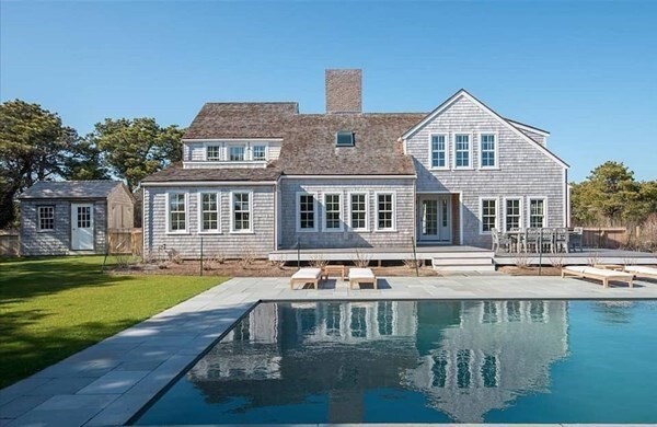 12 Pond View Dr in Nantucket, MA - Building Photo