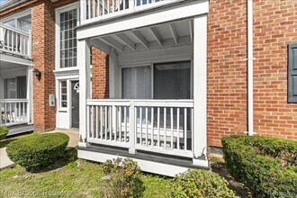 2425 Torquay Ave in Royal Oak, MI - Building Photo - Building Photo