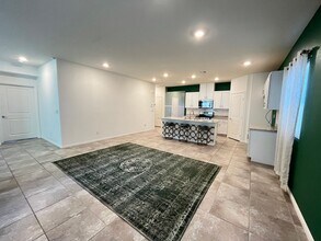 7919 Satiny Ct in North Las Vegas, NV - Building Photo - Building Photo