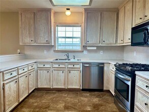 4201 Bedford Ct, Unit 348 in Bryan, TX - Building Photo - Building Photo