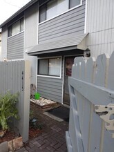 4415 NW 41st Plz in Gainesville, FL - Foto de edificio - Building Photo