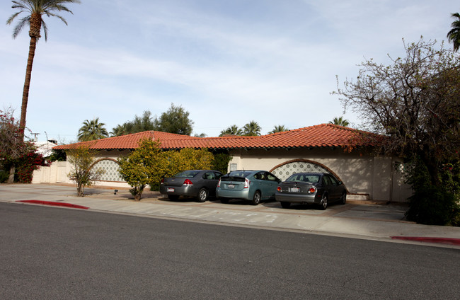 260 S Patencio Ln in Palm Springs, CA - Building Photo - Building Photo