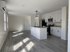 470 W 2nd St in Elmira, NY - Building Photo - Building Photo