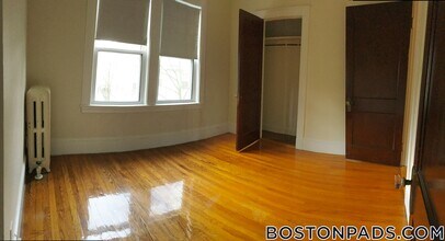 157 Summer St in Somerville, MA - Building Photo - Building Photo