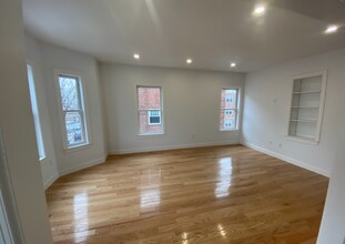 141 Prospect St, Unit 2 in Cambridge, MA - Foto de edificio - Building Photo