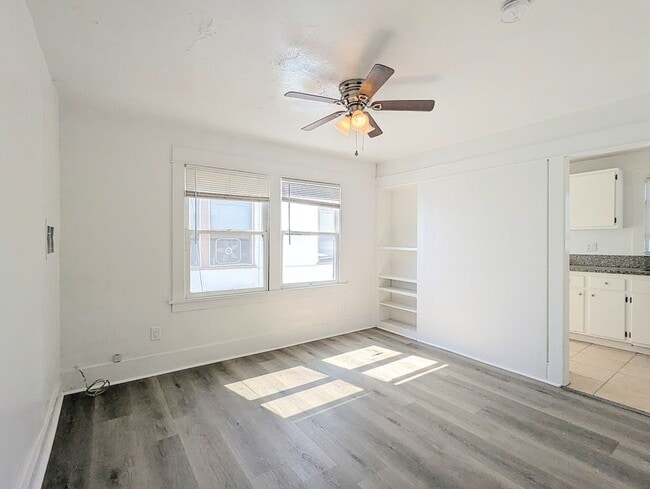 property at 419 N Virginia Ct