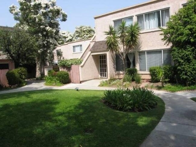 18501 Mayall St in Los Angeles, CA - Building Photo - Building Photo