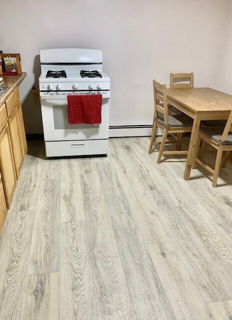 12 Hayes St, Unit Lower Level in New Britain, CT - Foto de edificio