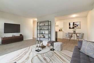 North Star Apartments in Camrose, AB - Building Photo - Building Photo