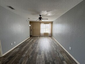 1607 Dugger Cir, Unit Apt. C in Killeen, TX - Foto de edificio - Building Photo