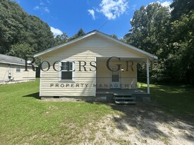 708 Gordon St in Henderson, NC - Building Photo