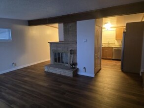 3894 W Marcus Rd in West Valley City, UT - Foto de edificio - Building Photo