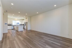 16432 Compass Ave in Tustin, CA - Building Photo