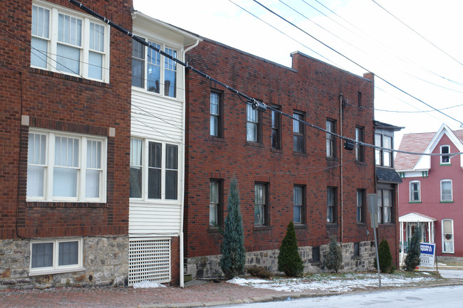 1901 4th Ave in Altoona, PA - Building Photo - Building Photo