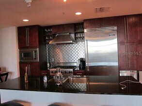 1120 E Kennedy Blvd in Tampa, FL - Building Photo - Building Photo