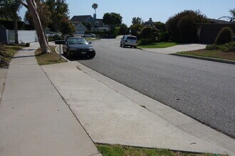 6430 Sea Star Dr in Malibu, CA - Foto de edificio - Building Photo