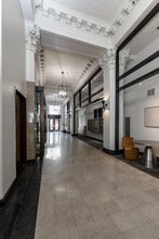 Number 10 Main in Memphis, TN - Building Photo - Building Photo