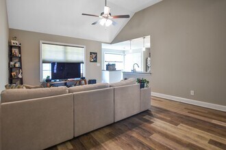 1217 Cardinal Creek Dr in Clarksville, TN - Building Photo - Building Photo