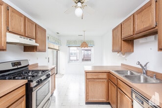 2630 Northampton Dr in Rolling Meadows, IL - Building Photo - Building Photo