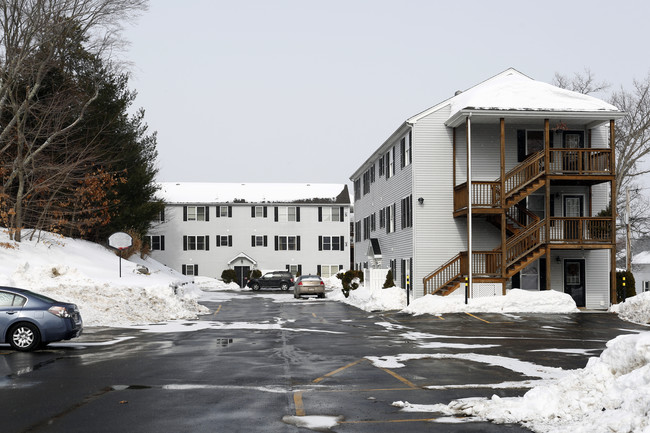 Dudley Heights Condos in Dudley, MA - Building Photo - Building Photo