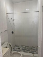 640 NE 136th St in North Miami, FL - Building Photo - Building Photo