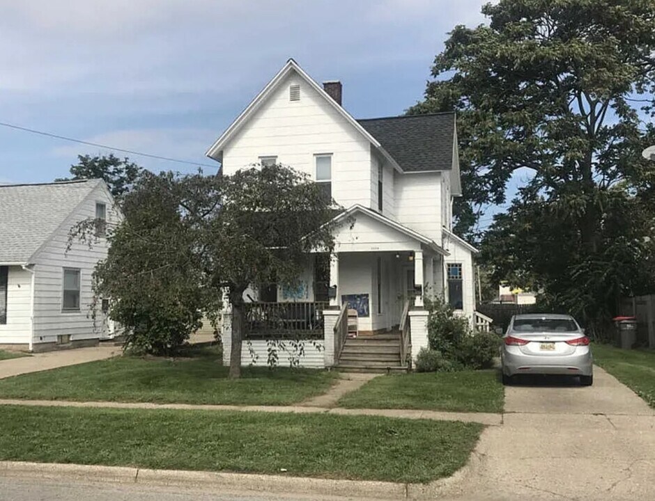 1119 Albers St SW in Wyoming, MI - Building Photo