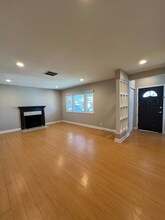 1632 N Pepper St in Burbank, CA - Building Photo - Building Photo