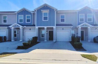 2572 Skyline Lp in Kissimmee, FL - Building Photo