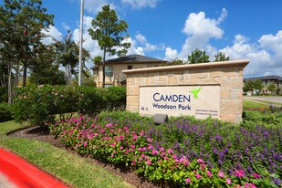 Camden Woodson Park in Houston, TX - Building Photo