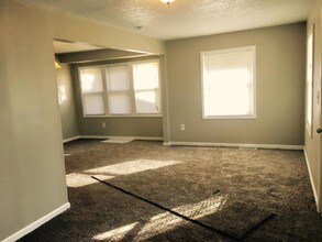 4022 E 68th Terrace in Kansas City, MO - Building Photo - Building Photo