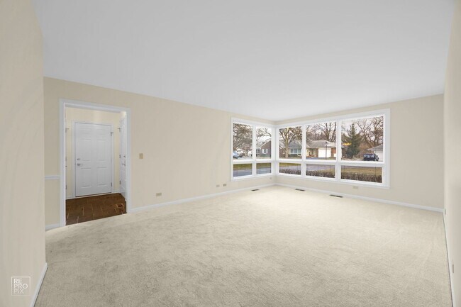 34 Godair Cir in Burr Ridge, IL - Building Photo - Building Photo