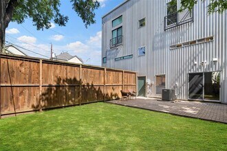 217 W Drew St in Houston, TX - Building Photo - Building Photo