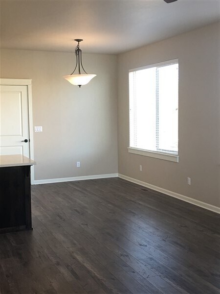 3179 SW 28th St in Redmond, OR - Building Photo - Building Photo