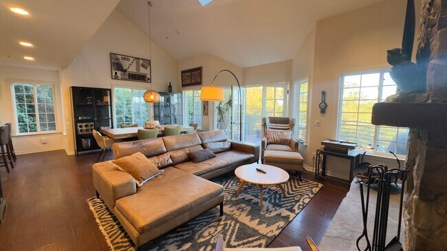 20641 Medley Ln in Topanga, CA - Building Photo - Building Photo