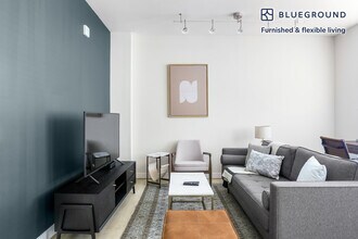 733 15th St NW, Unit FL7-ID215 in Washington, DC - Building Photo - Building Photo