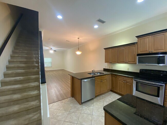 1510 SW 25th Pl-Unit -Unit 5 in Gainesville, FL - Building Photo - Building Photo