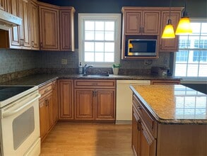 188 Canterbury Dr in Ridge, NY - Building Photo - Building Photo