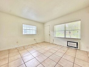 1310 E Esther St in Orlando, FL - Building Photo - Building Photo