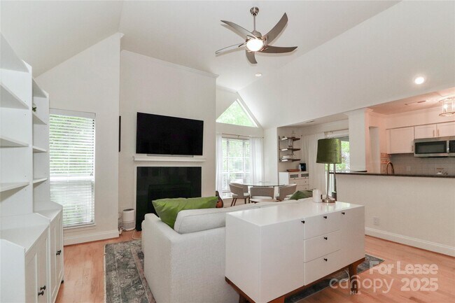 property at 2508 Cranbrook Ln