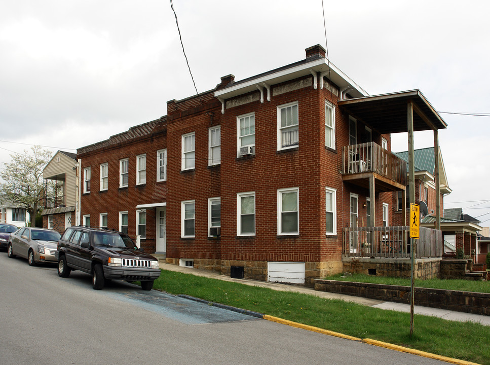 917 Highland Ave in Princeton, WV - Building Photo