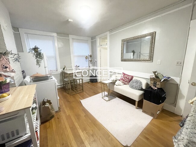 161 Endicott St, Unit 2CP in Boston, MA - Foto de edificio - Building Photo