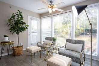 Webb Bridge Crossing in Alpharetta, GA - Foto de edificio - Interior Photo