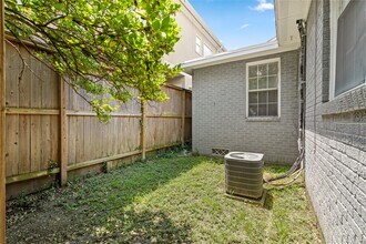 2402 Hazard St in Houston, TX - Building Photo - Building Photo